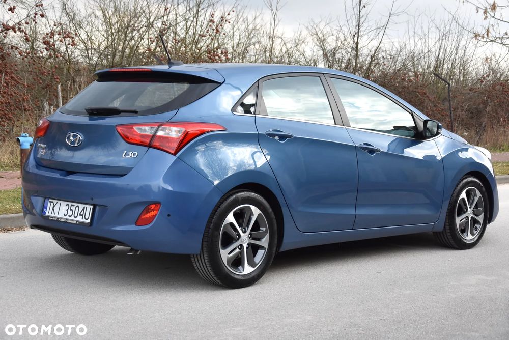 Hyundai i30 blue 1.6 GDI YES Gold - 11