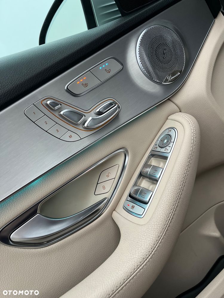 Mercedes-Benz Klasa C 300 7G-TRONIC Exclusive - 14