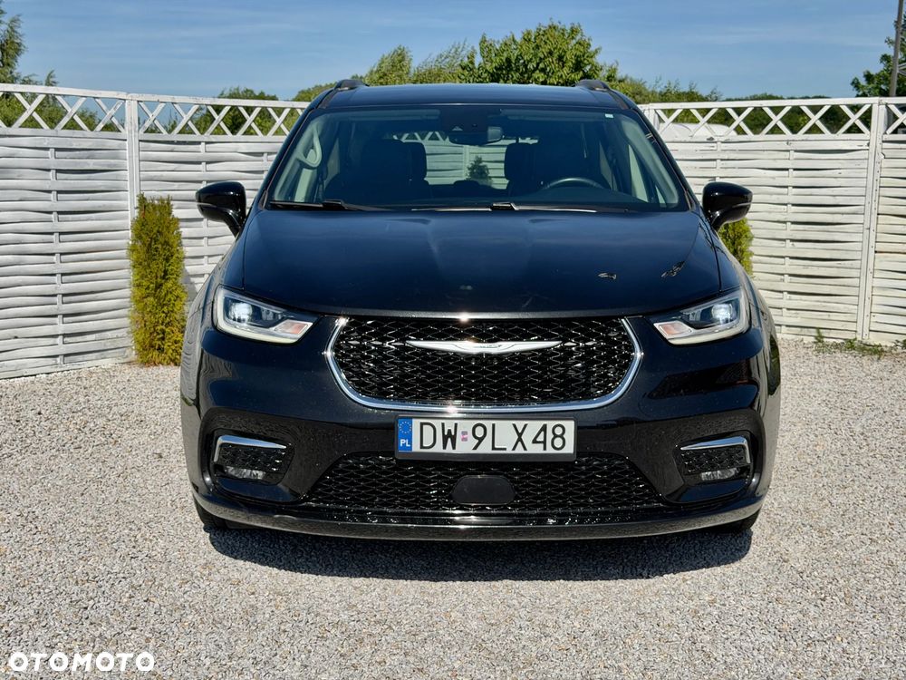 Chrysler Pacifica - 24