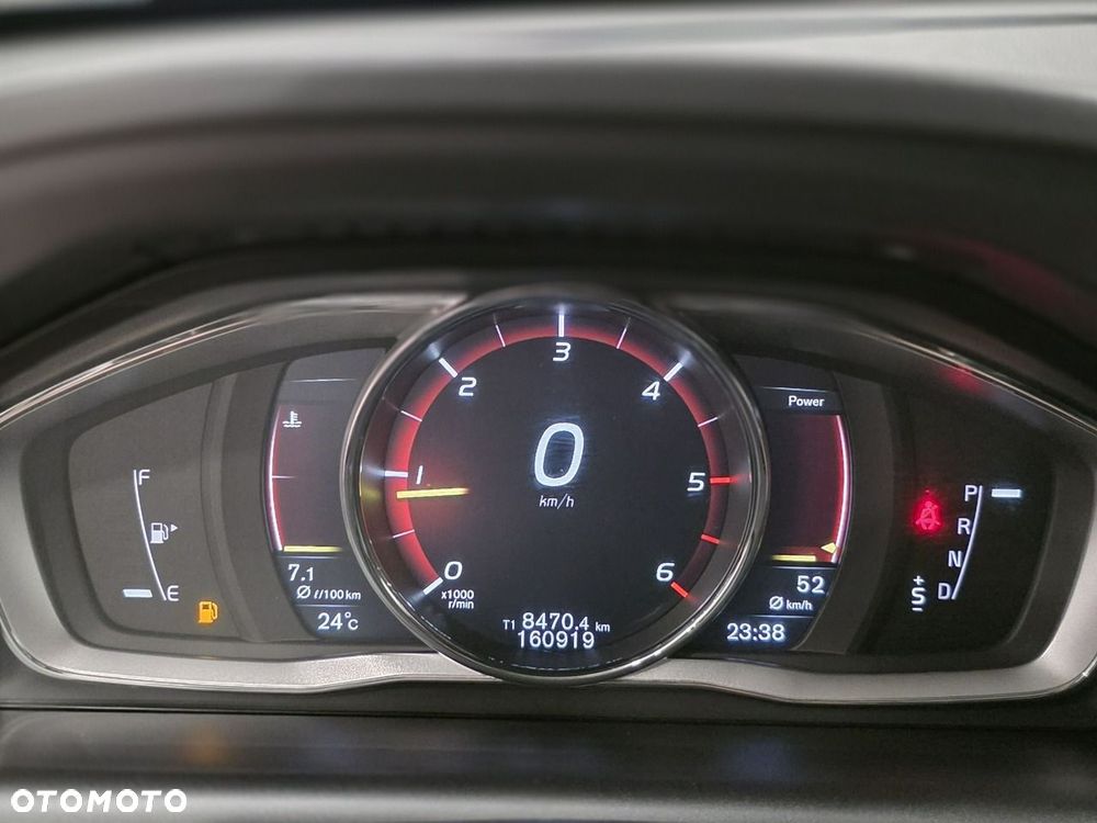 Volvo XC 60 D4 Momentum Pro - 28