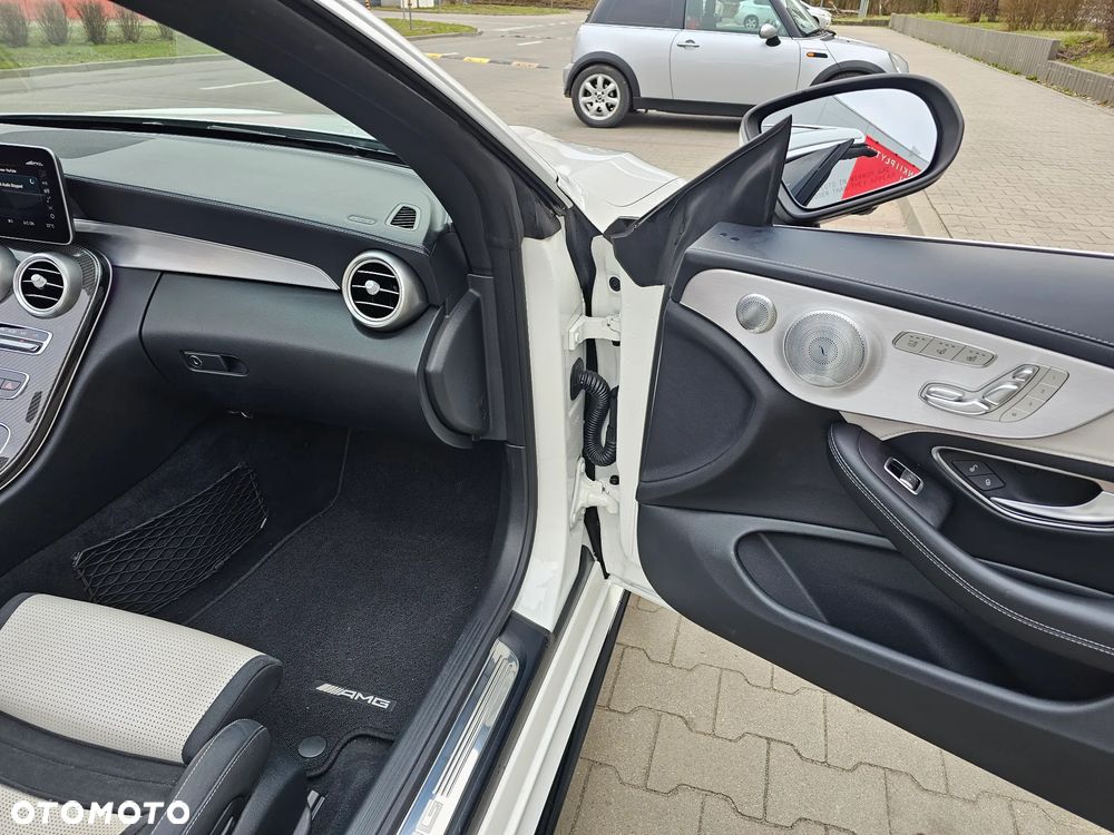 Mercedes-Benz Klasa C 63 S AMG 9G-TRONIC - 35