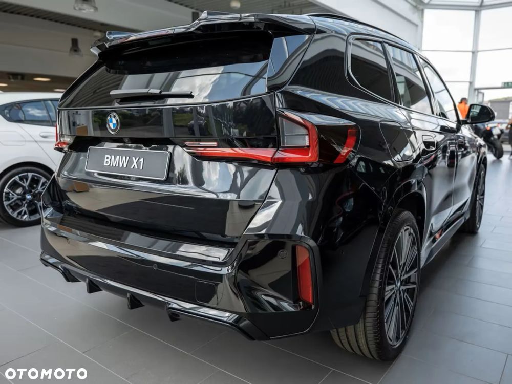 BMW X1 xDrive23i mHEV M Sport - 4