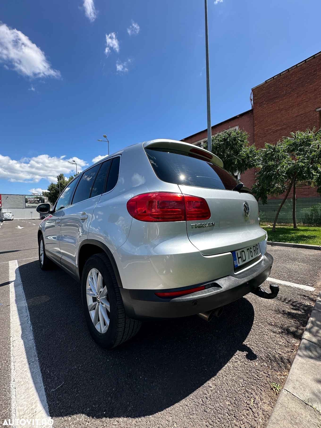 Volkswagen Tiguan 2.0 TDI 4Motion DSG Sport & Style - 9
