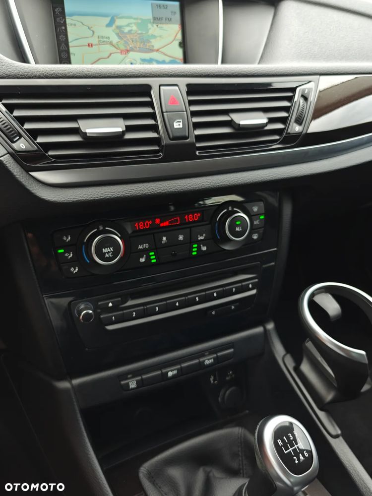 BMW X1 sDrive18d Sport Line - 36