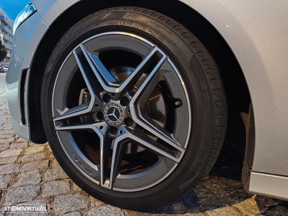 Mercedes-Benz A 200 AMG Line Aut. - 24