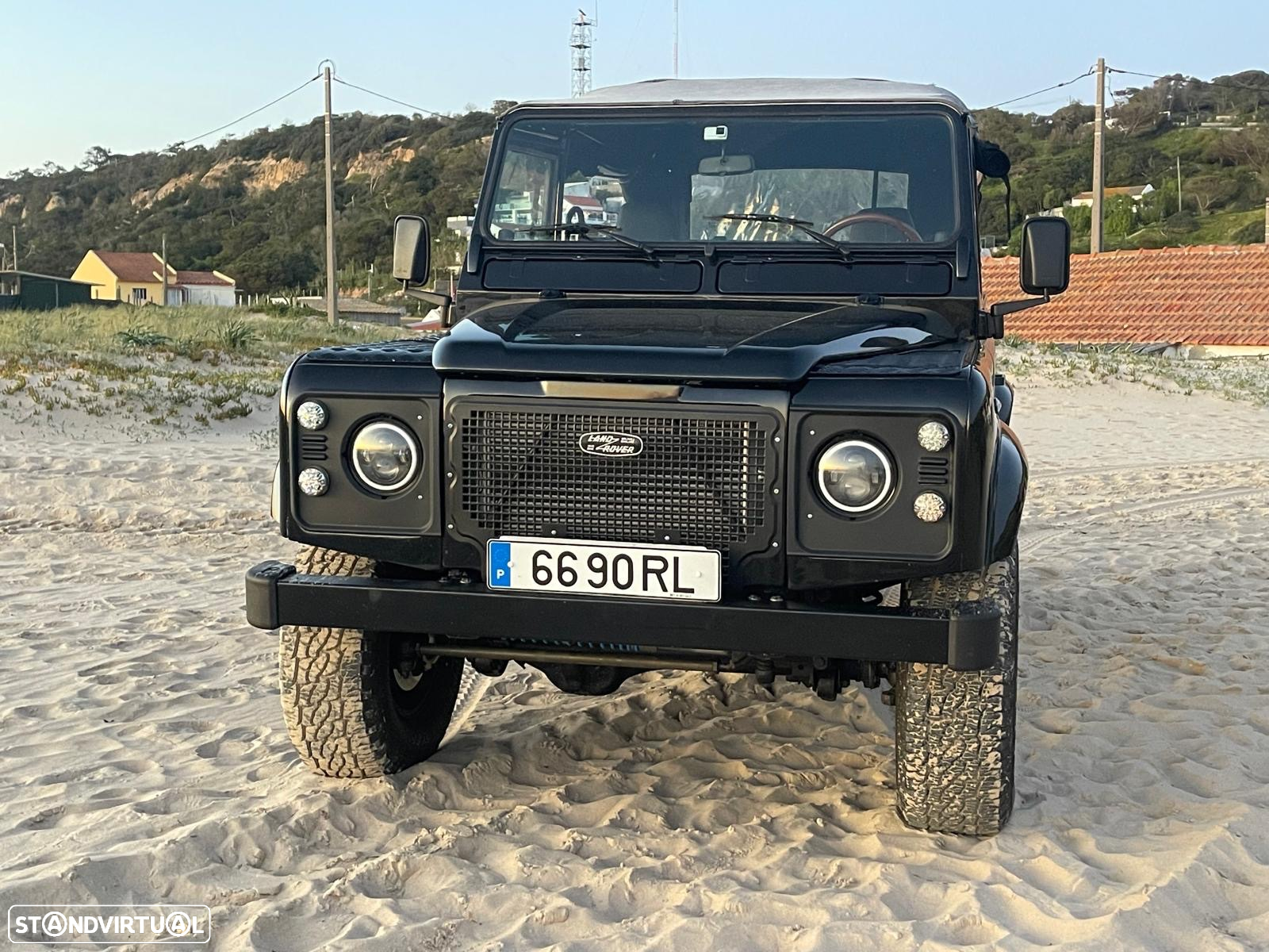 Land Rover Defender 90 2.5 Td5 Soft Top - 18