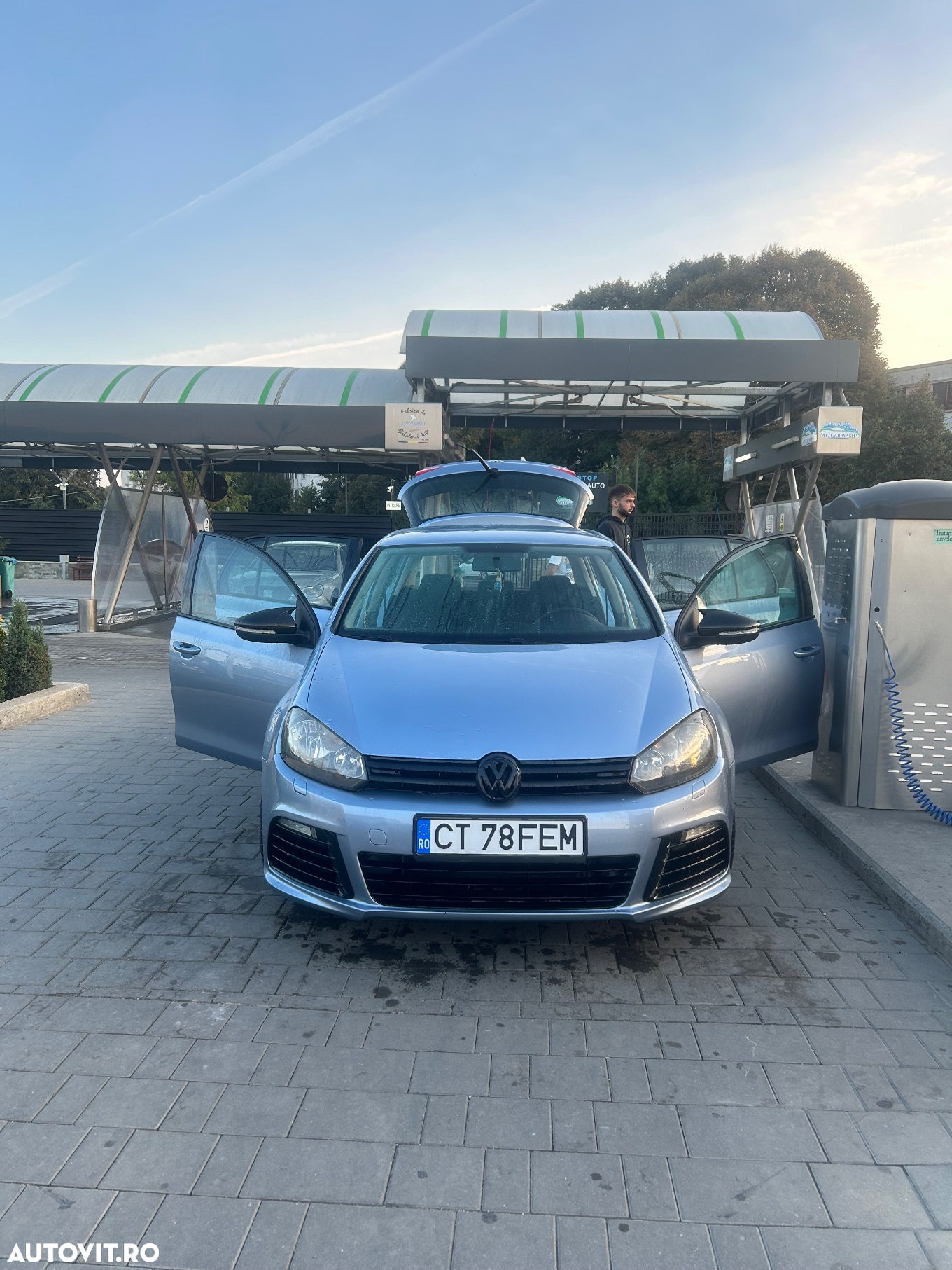 Volkswagen Golf 2.0 TDI Highline - 11