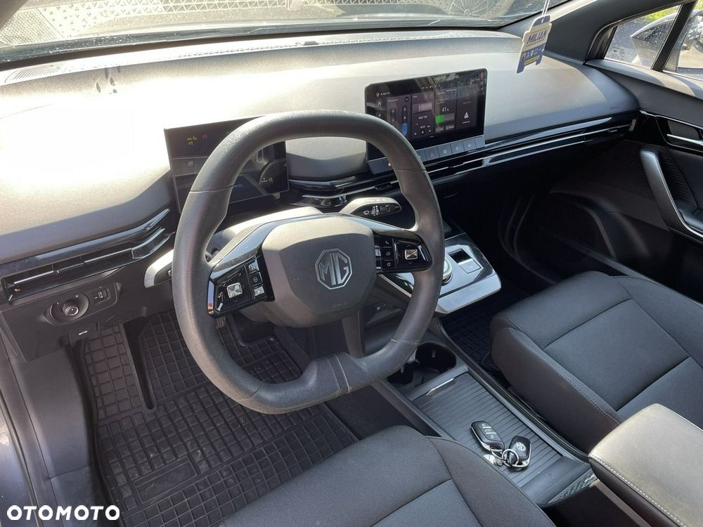 MG 4 Luxury 49 kWh - 9