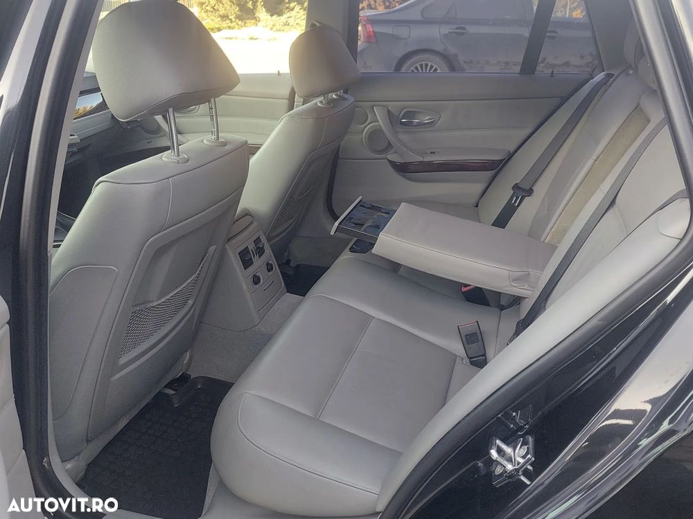 BMW Seria 3 325i - 13