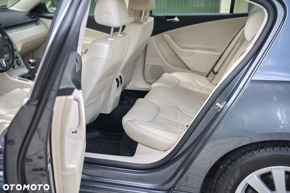 Volkswagen Passat - 7