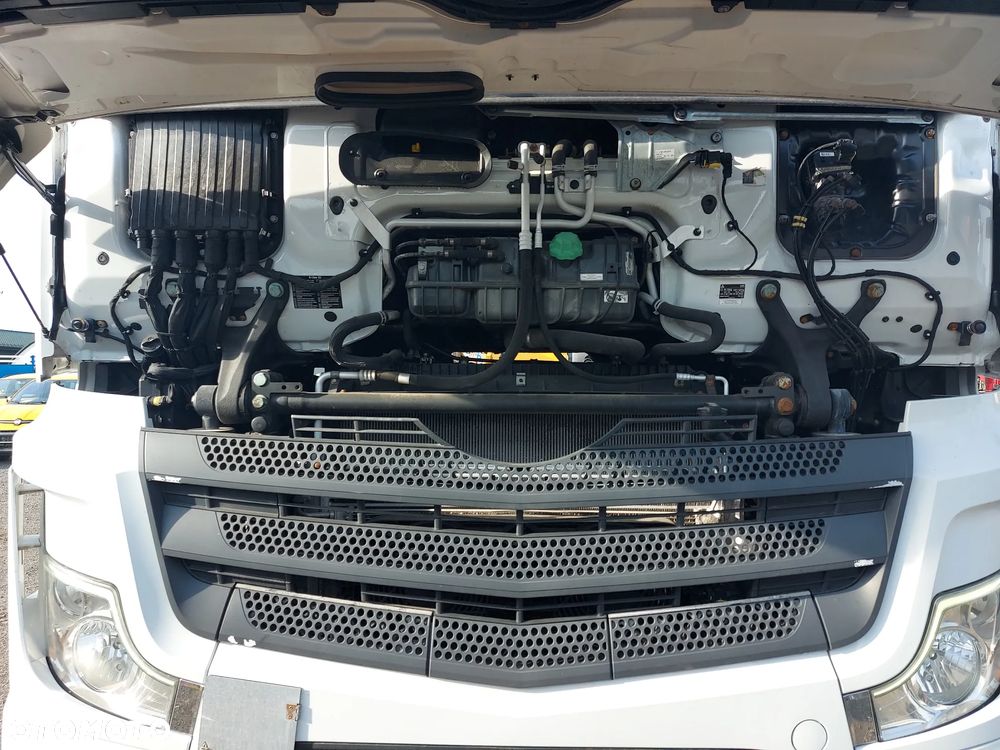 Mercedes-Benz MP-5-1845 - 16