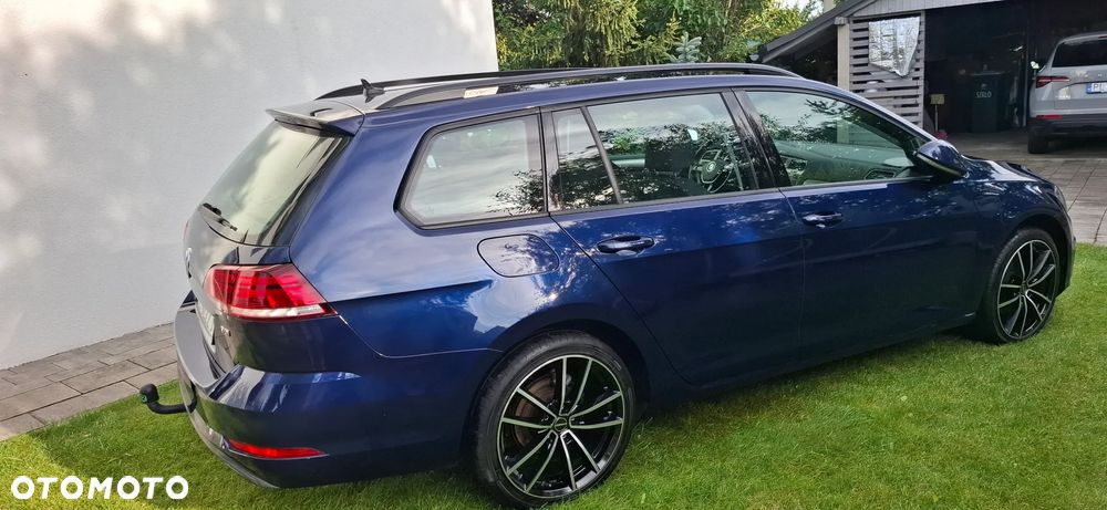 Volkswagen Golf - 8