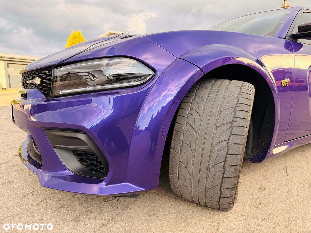 Dodge Charger 6.4 Scat Pack Widebody - 12