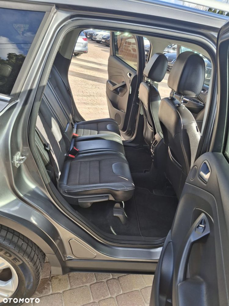 Ford Kuga 1.6 EcoBoost 2x4 Titanium - 17