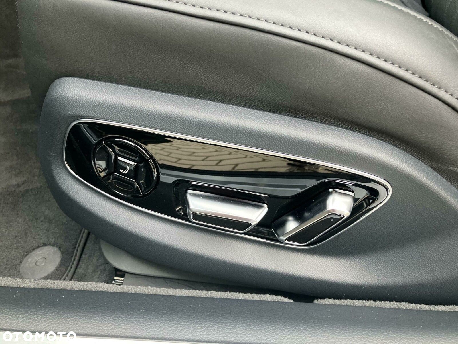 Audi A8 - 11