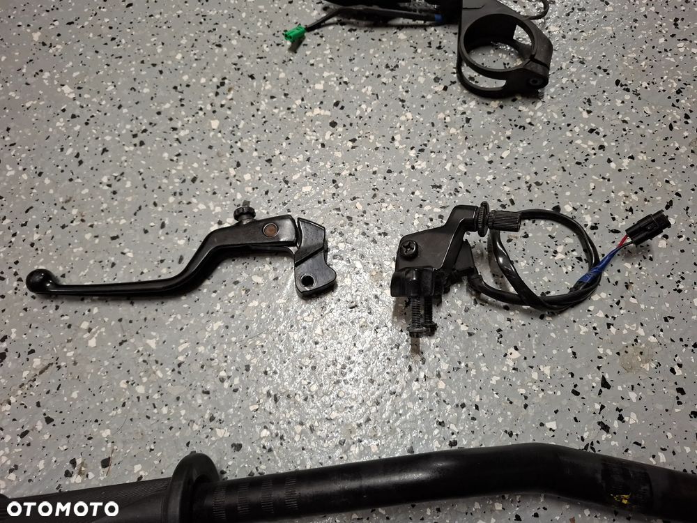 KTM Duke 125 390 kierownica półka przełączniki kierunkowskaz pompa klamka dźwignia - 5