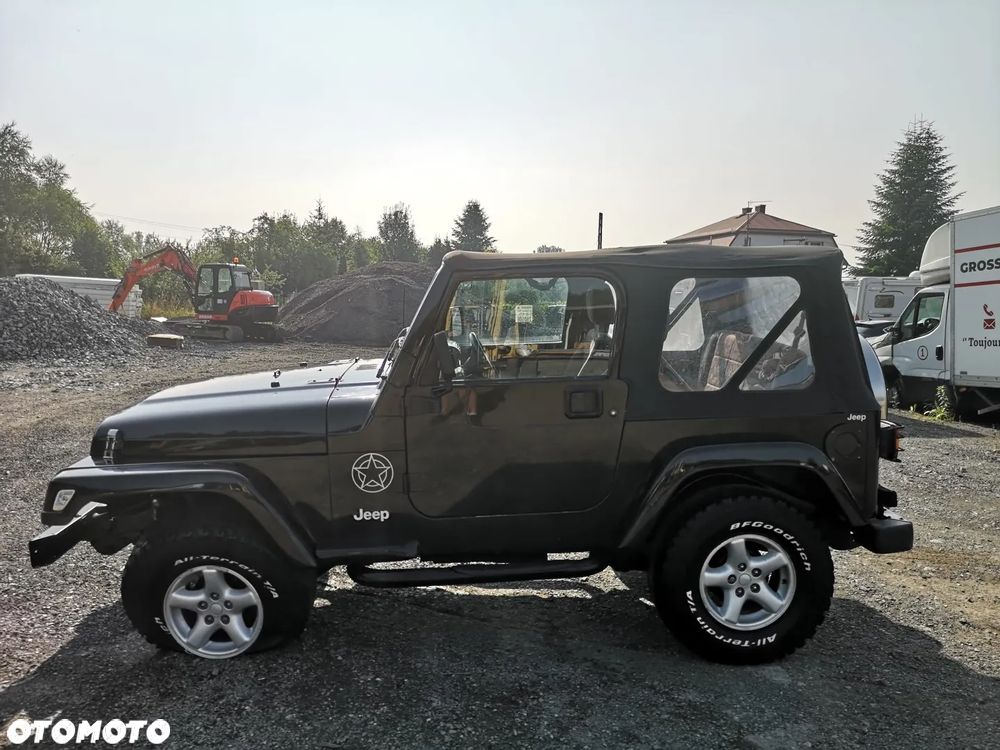 Jeep Wrangler - 7