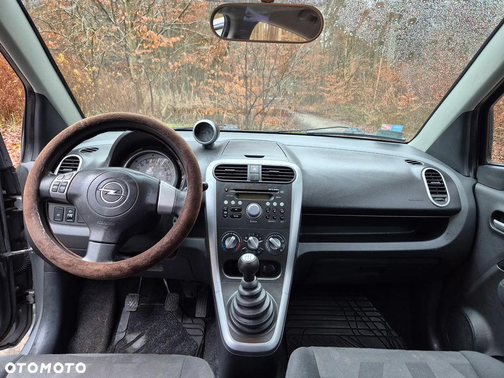 Opel Agila 1.0 Essentia - 10