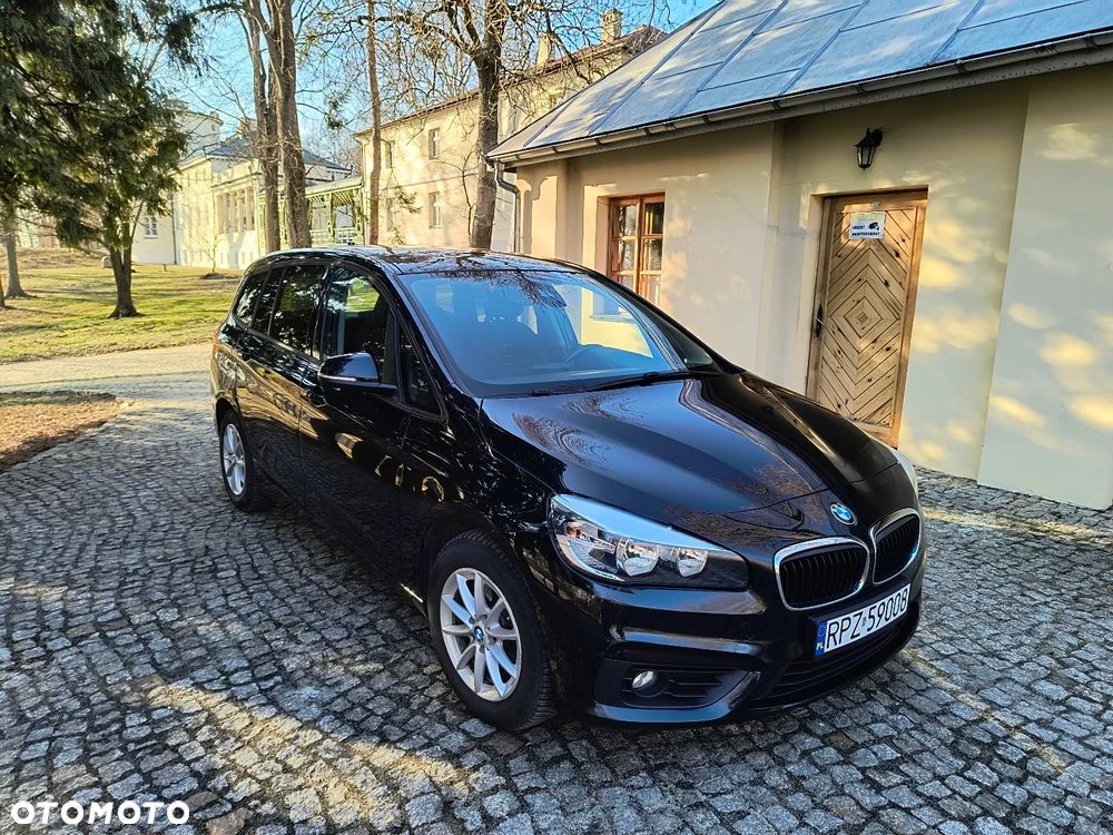 BMW Seria 2 218d - 3