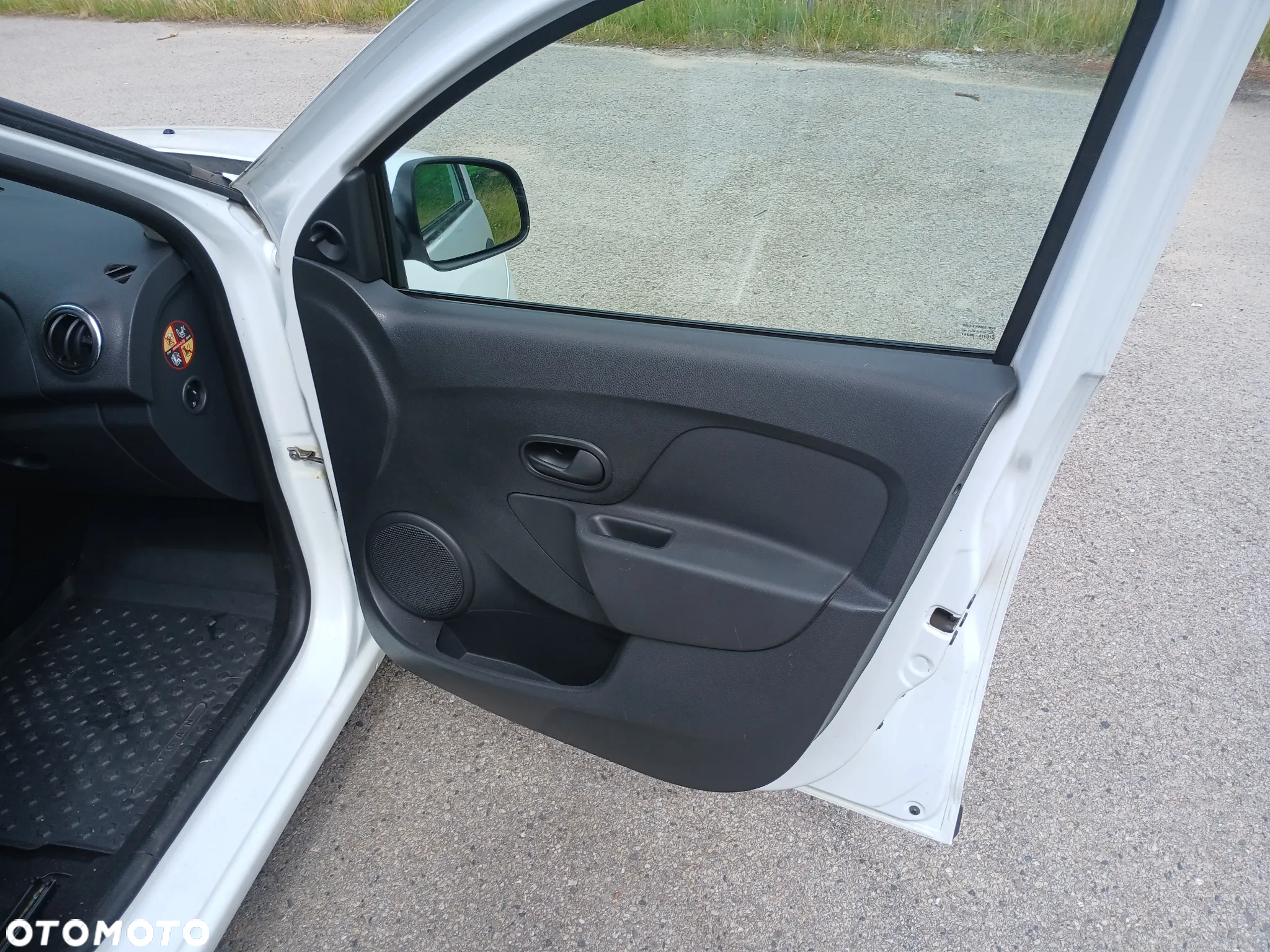 Dacia Logan MCV 1.2 16V Access EU6 - 14