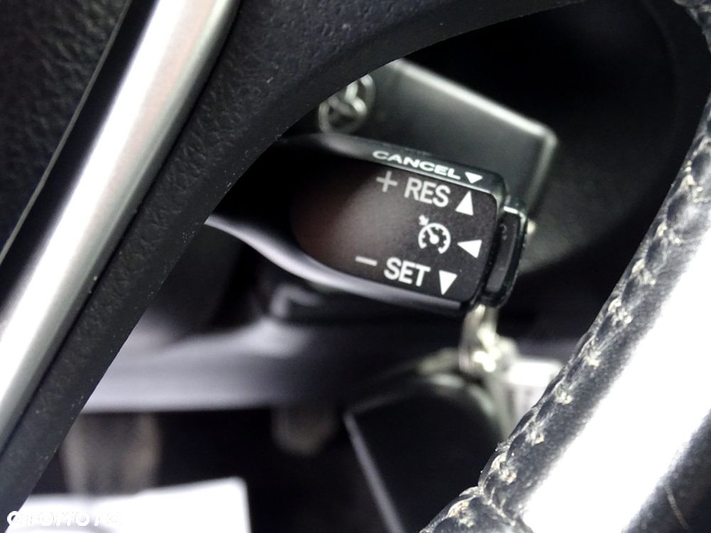 Toyota Auris 1.6 Executive - 18