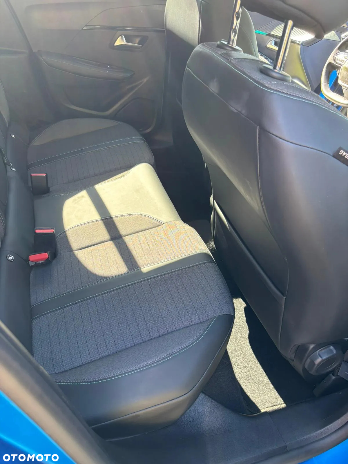 Peugeot 208 PureTech 100 Allure Pack - 16