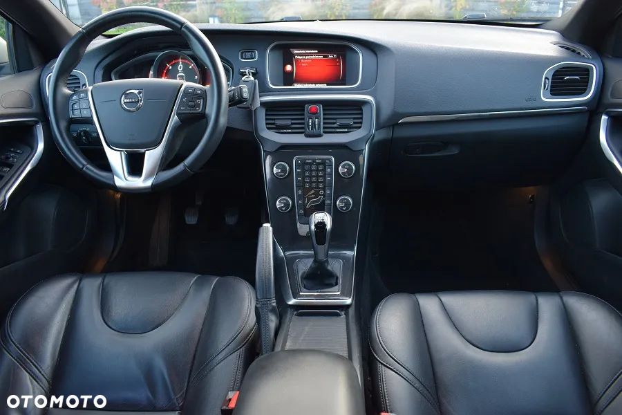 Volvo V40 D3 Momentum - 5
