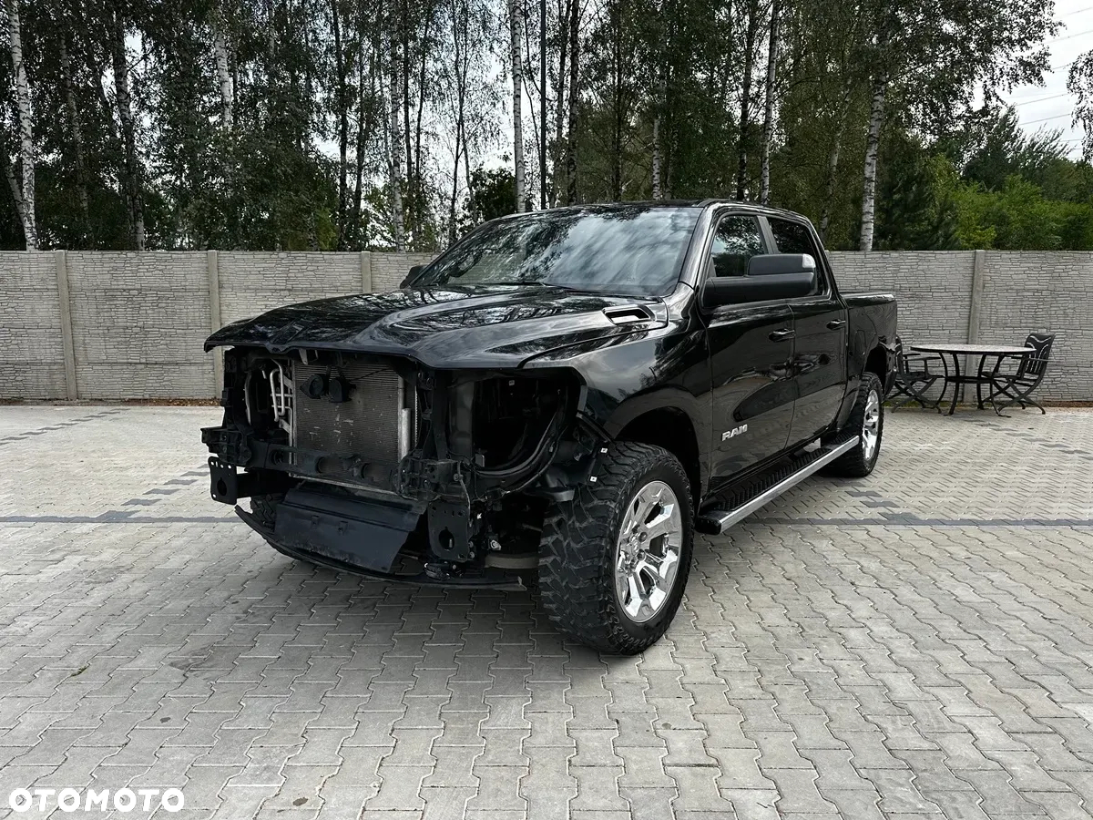 Dodge RAM 1500 5.7 4x4 - 18
