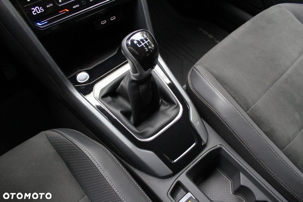 Volkswagen T-Roc - 21