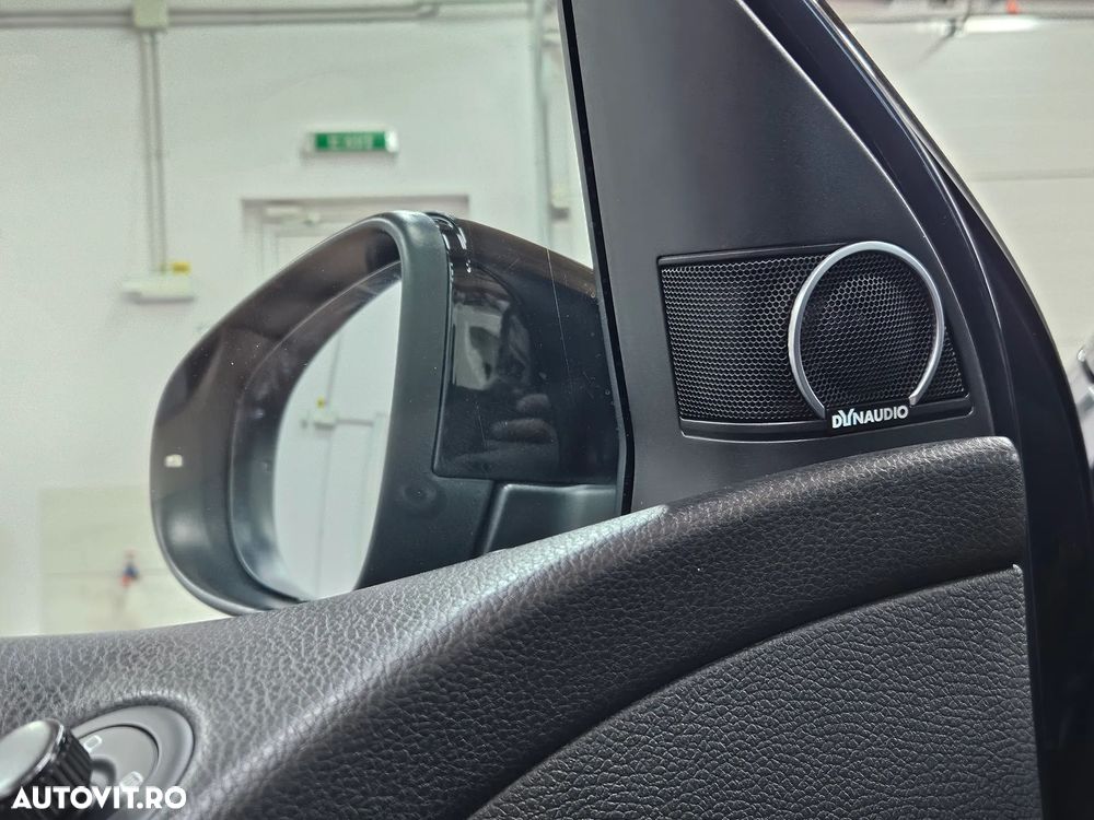 Volkswagen Golf 2.0 TDI DPF 4Motion Highline - 12
