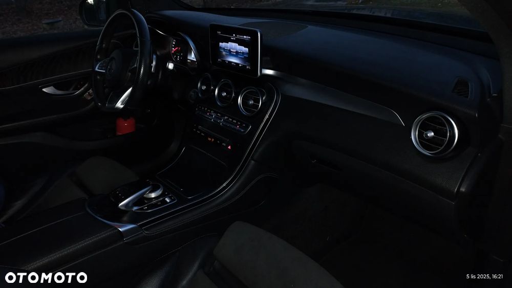 Mercedes-Benz GLC 220 d 4Matic 9G-TRONIC AMG Line - 17