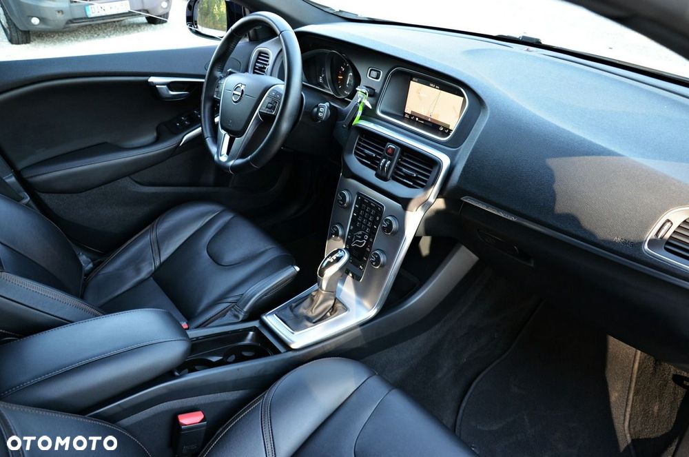 Volvo V40 Cross Country T3 Drive-E Summum - 35