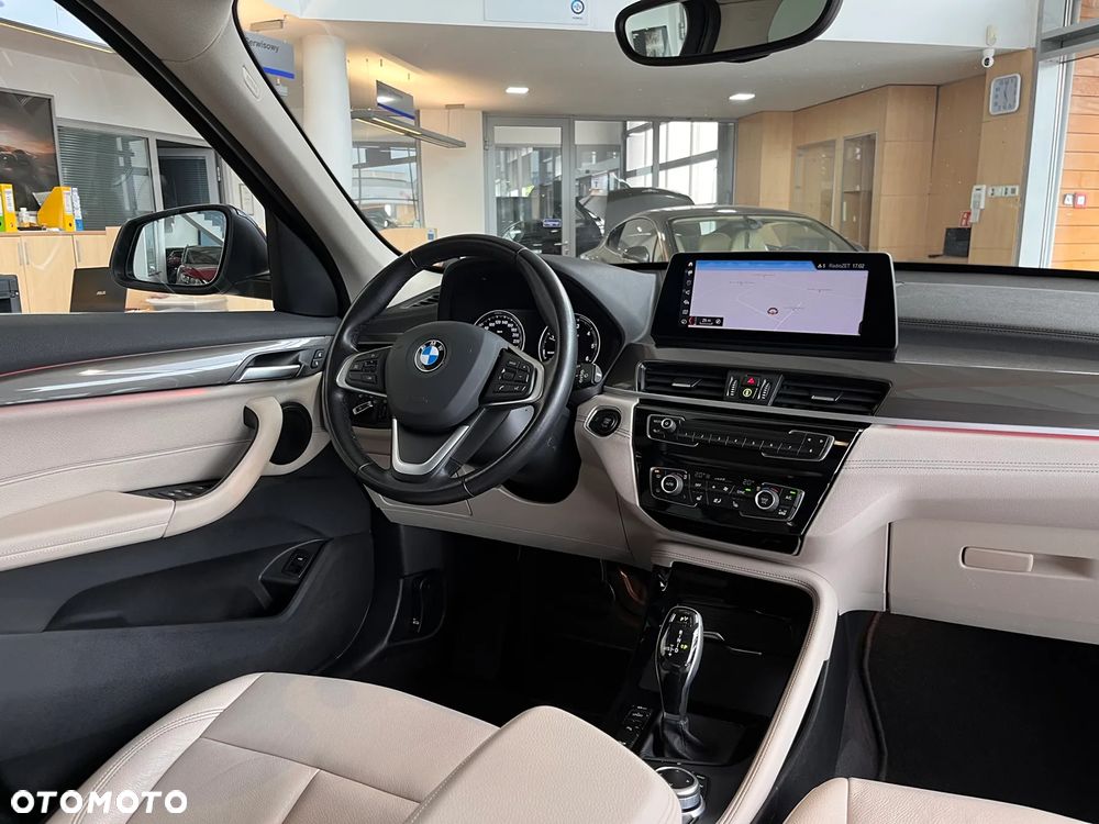BMW X1 xDrive20d Sport Line - 25