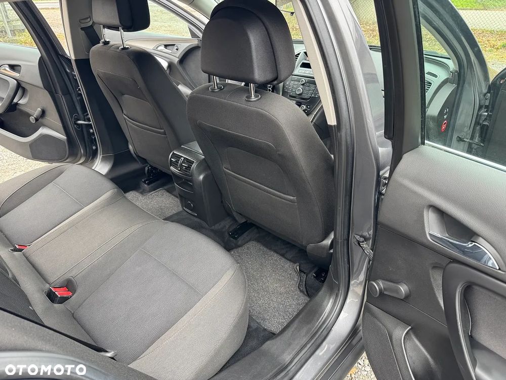 Opel Insignia - 26