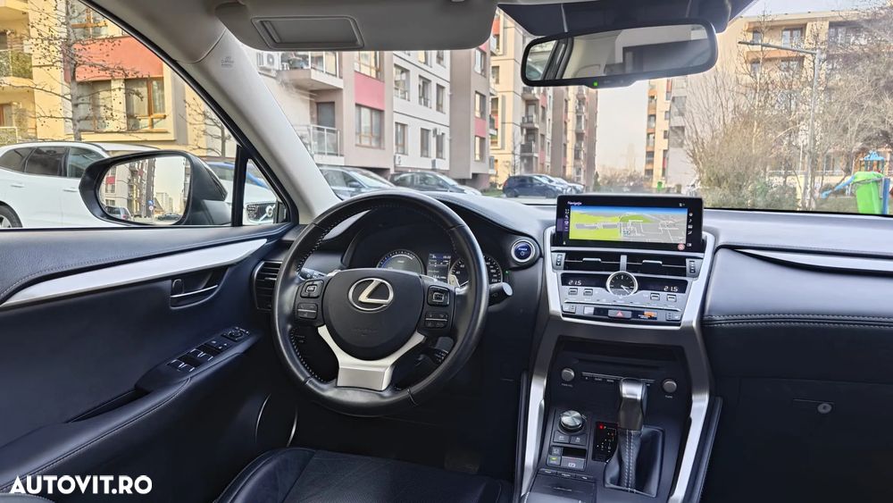 Lexus Seria NX 300h E-FOUR - 16