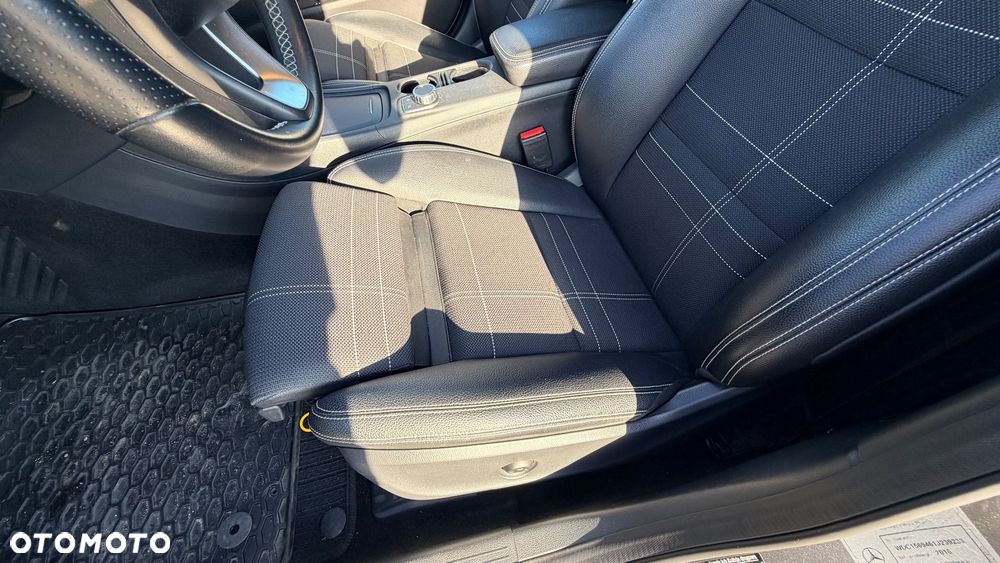 Mercedes-Benz GLA 250 4-Matic - 11