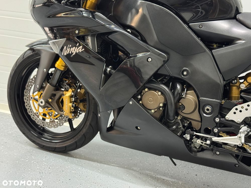 Kawasaki ZXR - 19