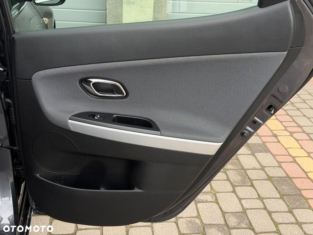 Kia Ceed 1.6 GDI Dream-Team Edition - 38