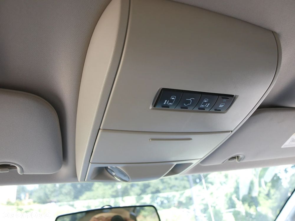 Dodge Caravan - 7