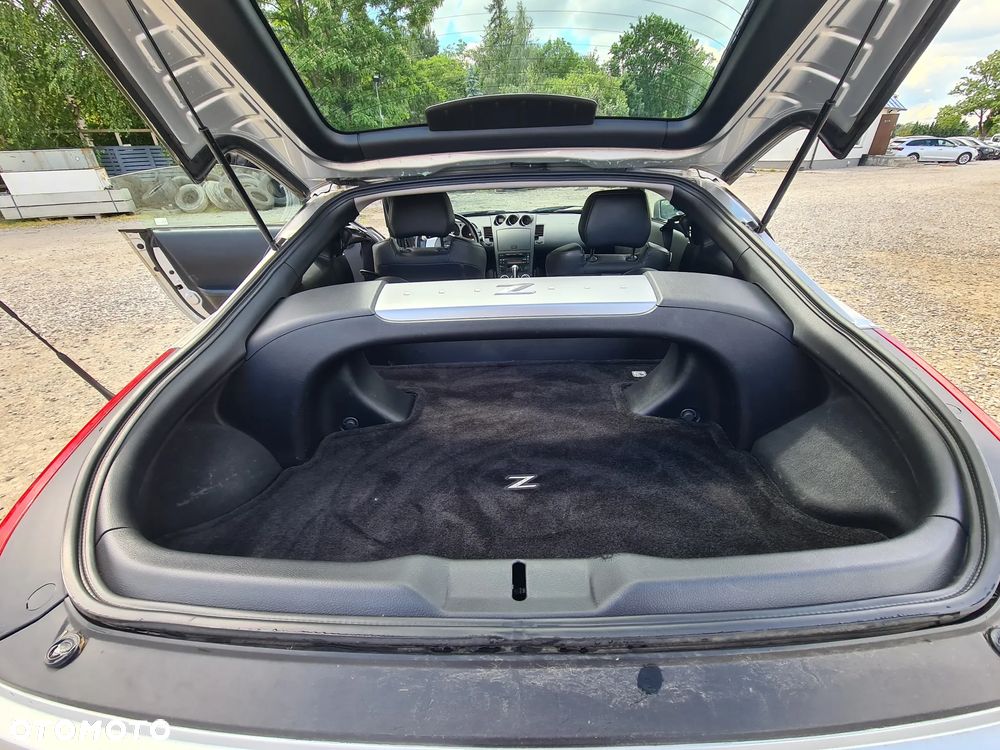 Nissan 350 Z - 32
