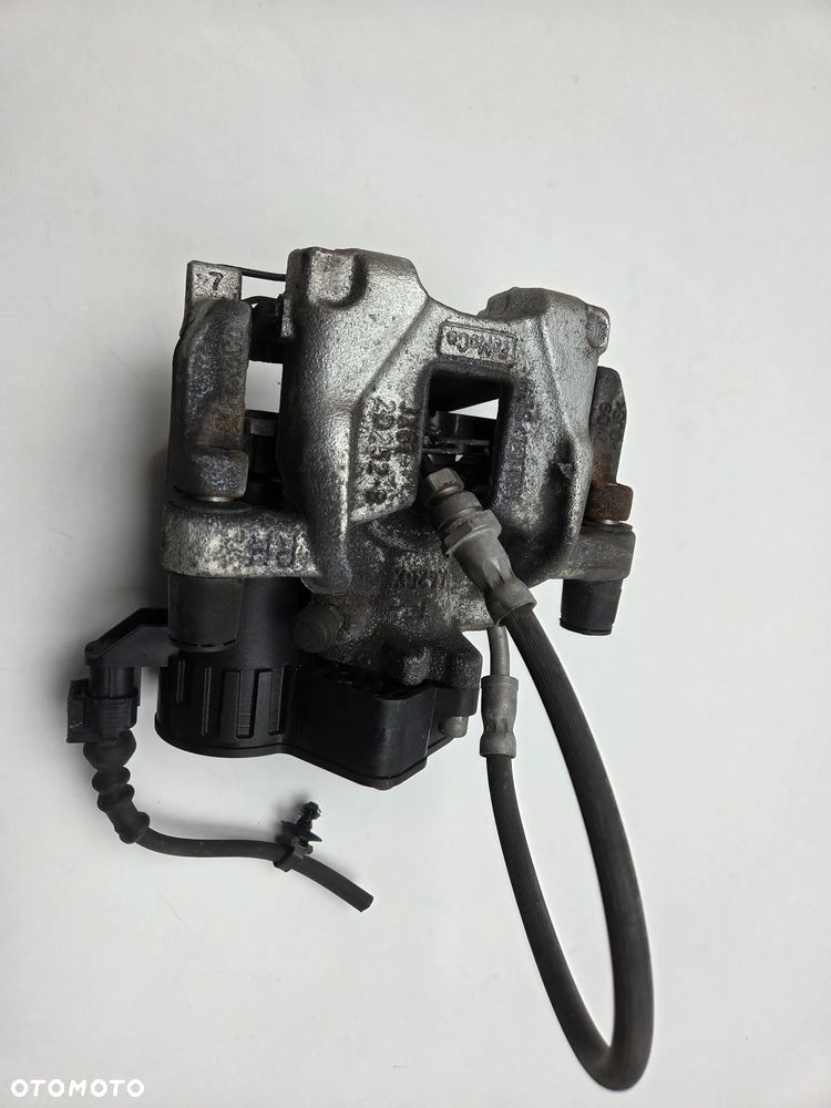 FORD FOCUS MK4 ZACISK HAMULCOWY PRAWY TYŁ NX61-2D250 - 4