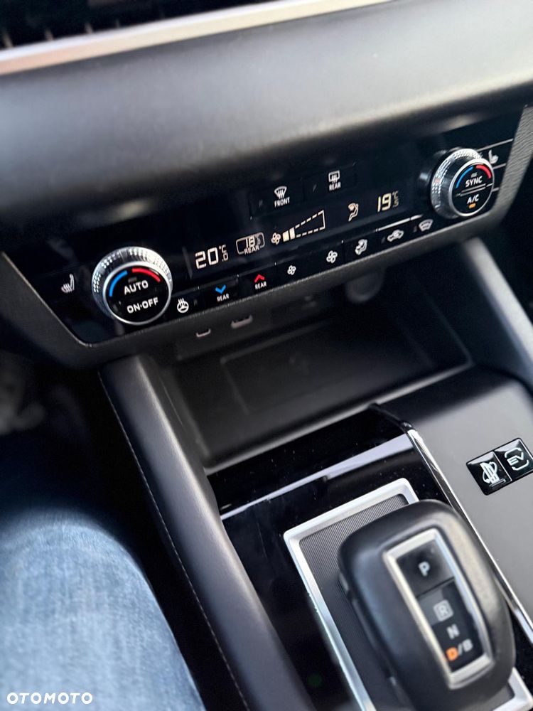 Mitsubishi Outlander - 29