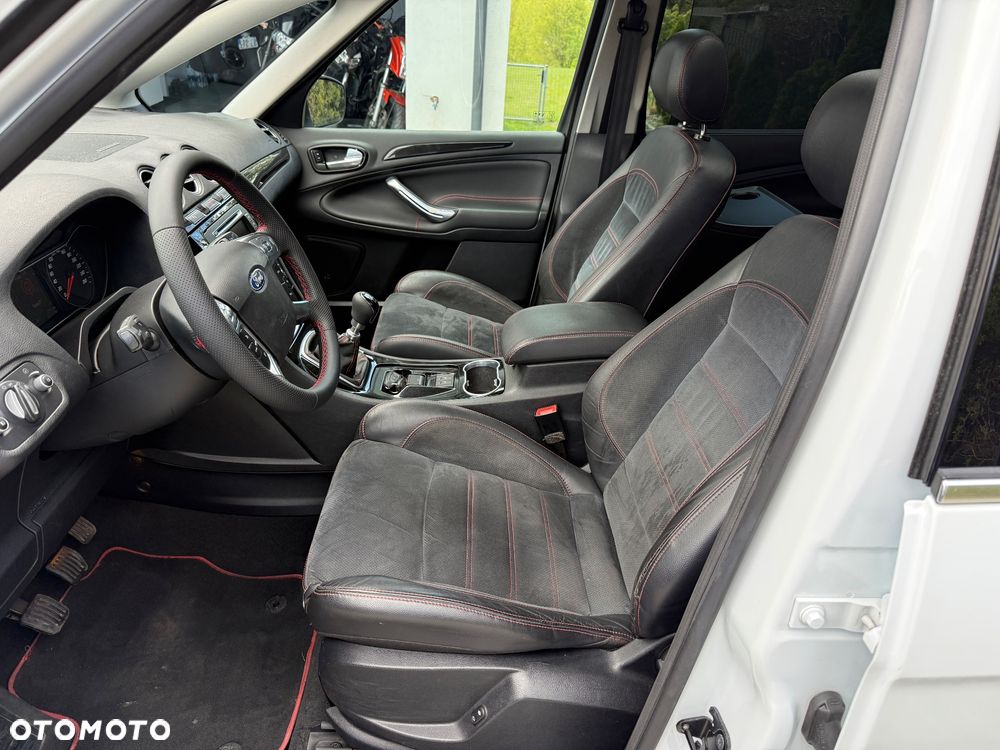 Ford S-Max 2.0 TDCi DPF Titanium - 37