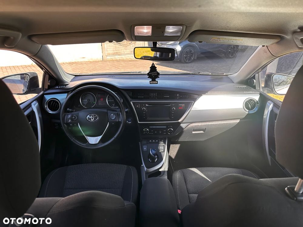 Toyota Auris - 10