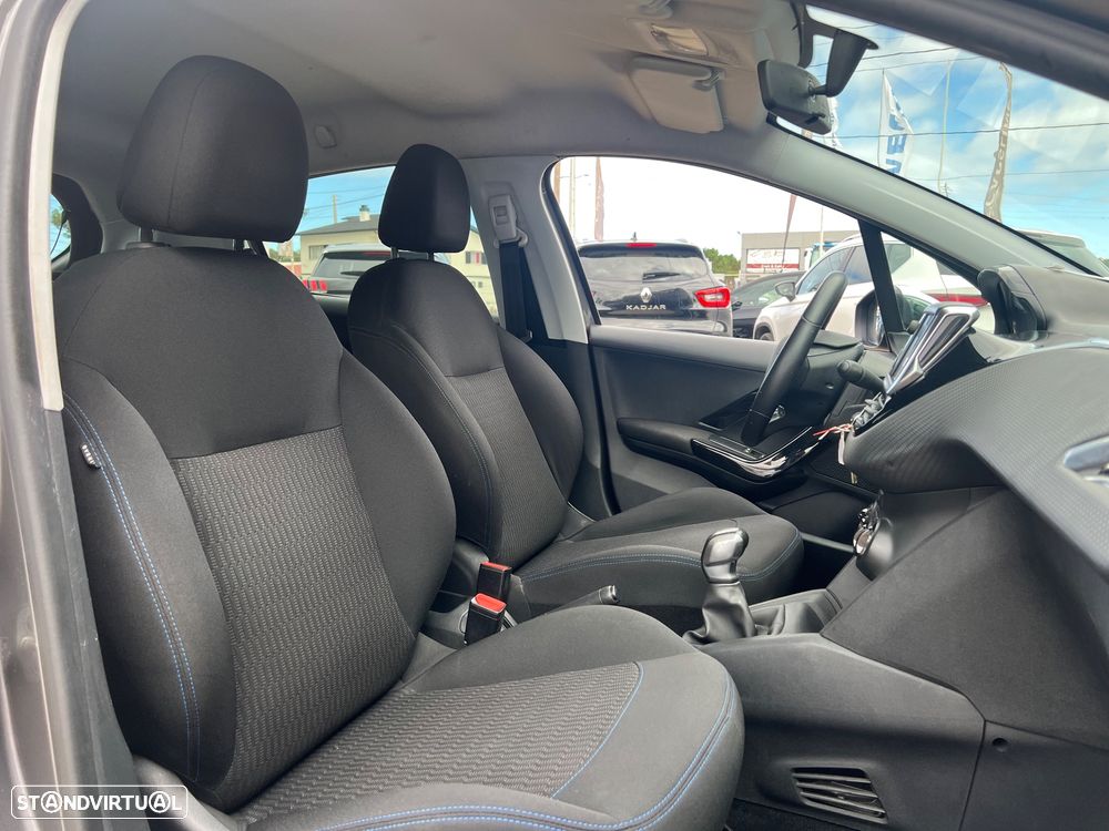 Peugeot 208 1.6 BlueHDi Style - 18