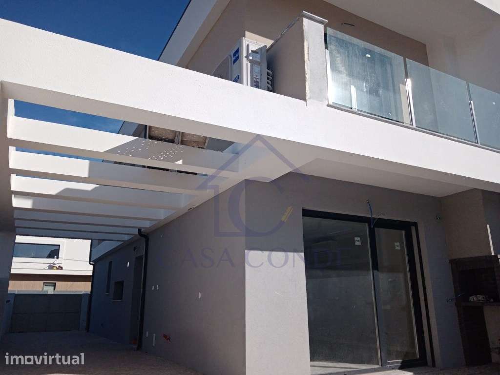 Moradia T3 Duplex c/ 2 Suítes - Excelentes Áreas - Grande imagem: 2/24
