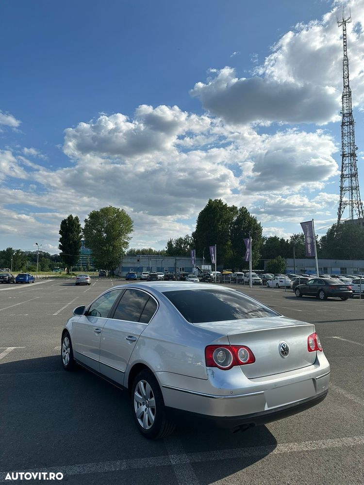 Volkswagen Passat Variant 2.0 TDI Highline DPF - 16