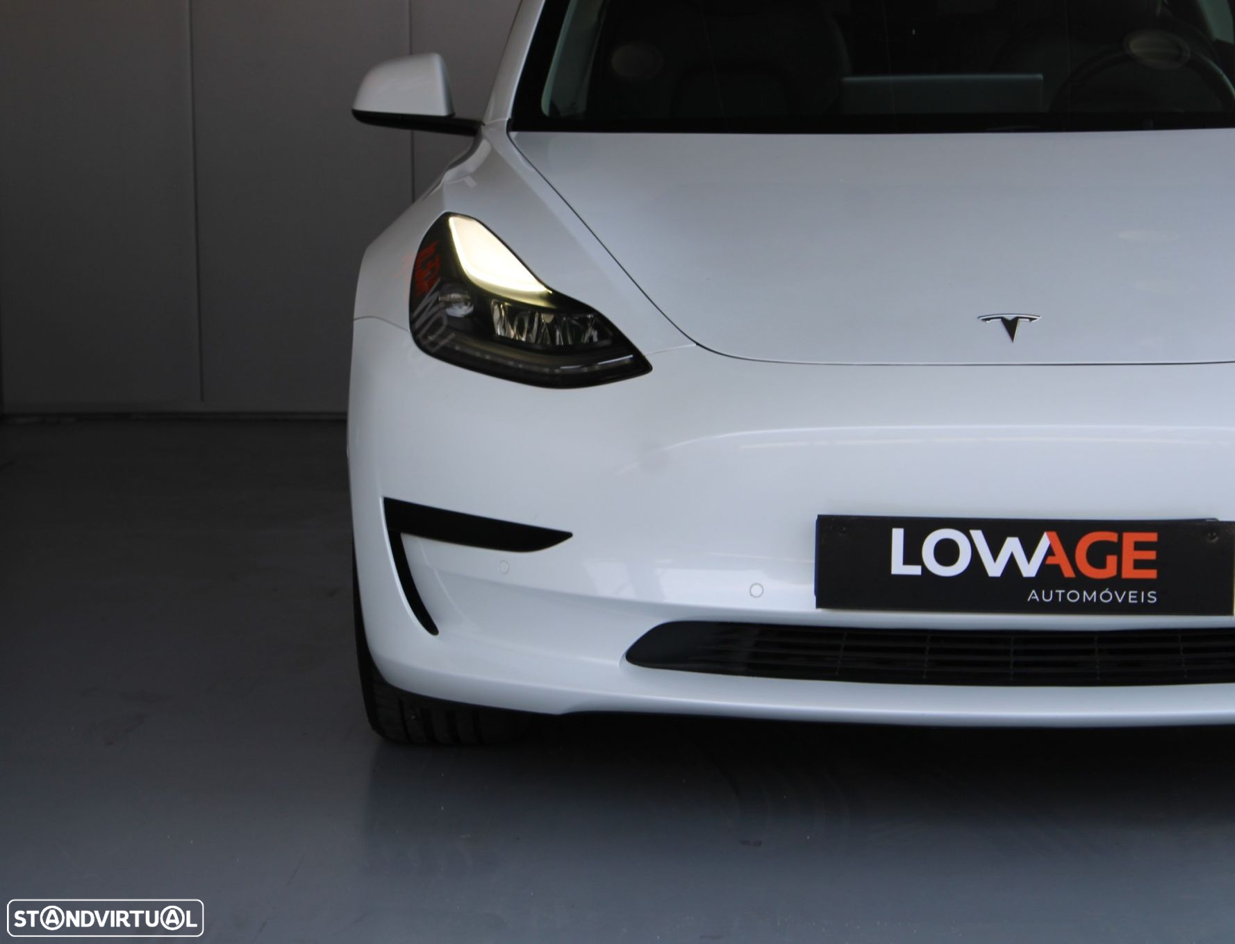 Tesla Model 3 Standard Range Plus RWD - 32