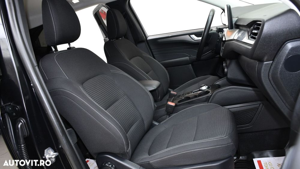 Ford Kuga - 9