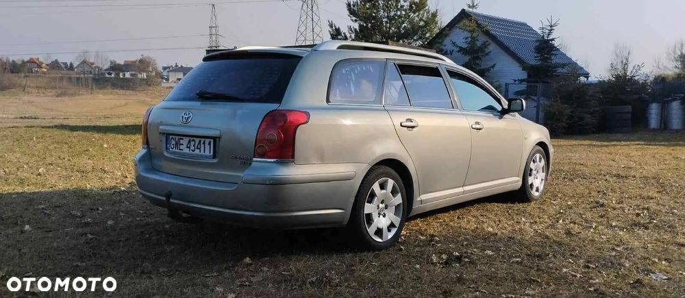 Toyota Avensis 2.0 D-4D Combi - 2
